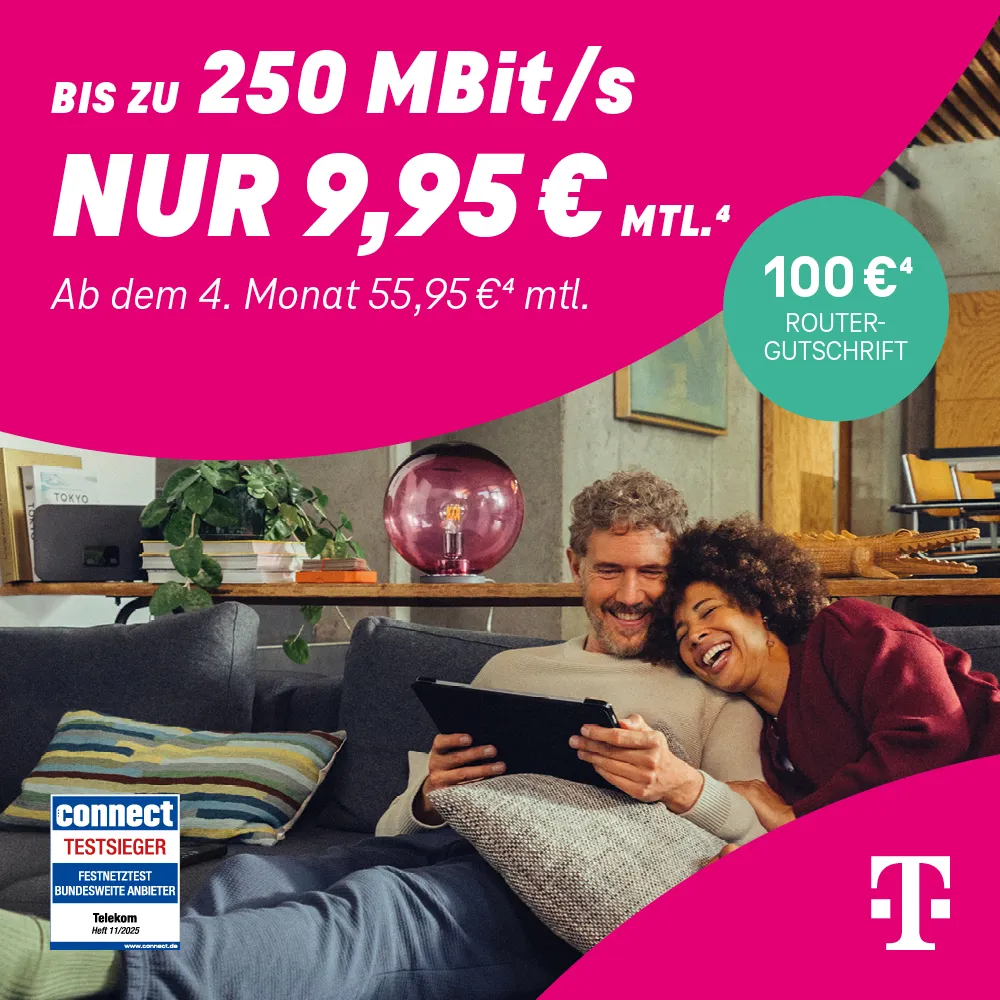 Telekom DSL-Angebot: Paar auf Sofa mit Tablet, bis zu 250 MBit/s Internet